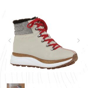 Women's OTBT Boots